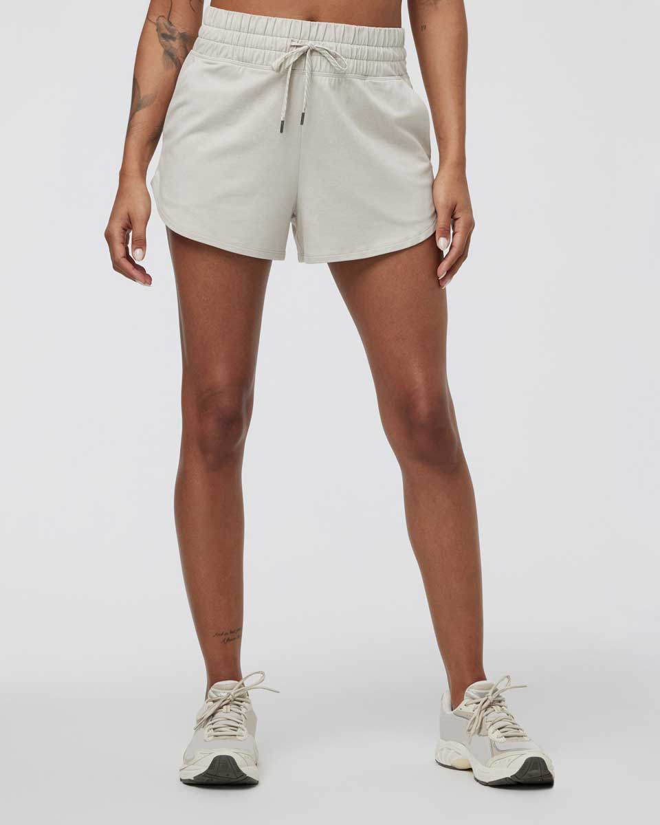 Vuori: Women's Halo Performance Short 2.0