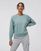 Vuori: Women's Long Sleeve Halo Crew